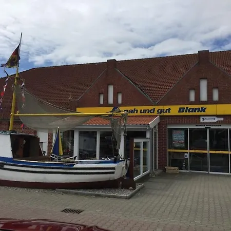 With 4 Bedrooms Дом отдыха Дитцум